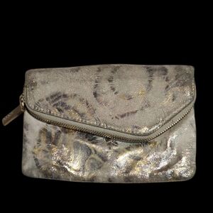 HOBO Metallic Swirl Clutch